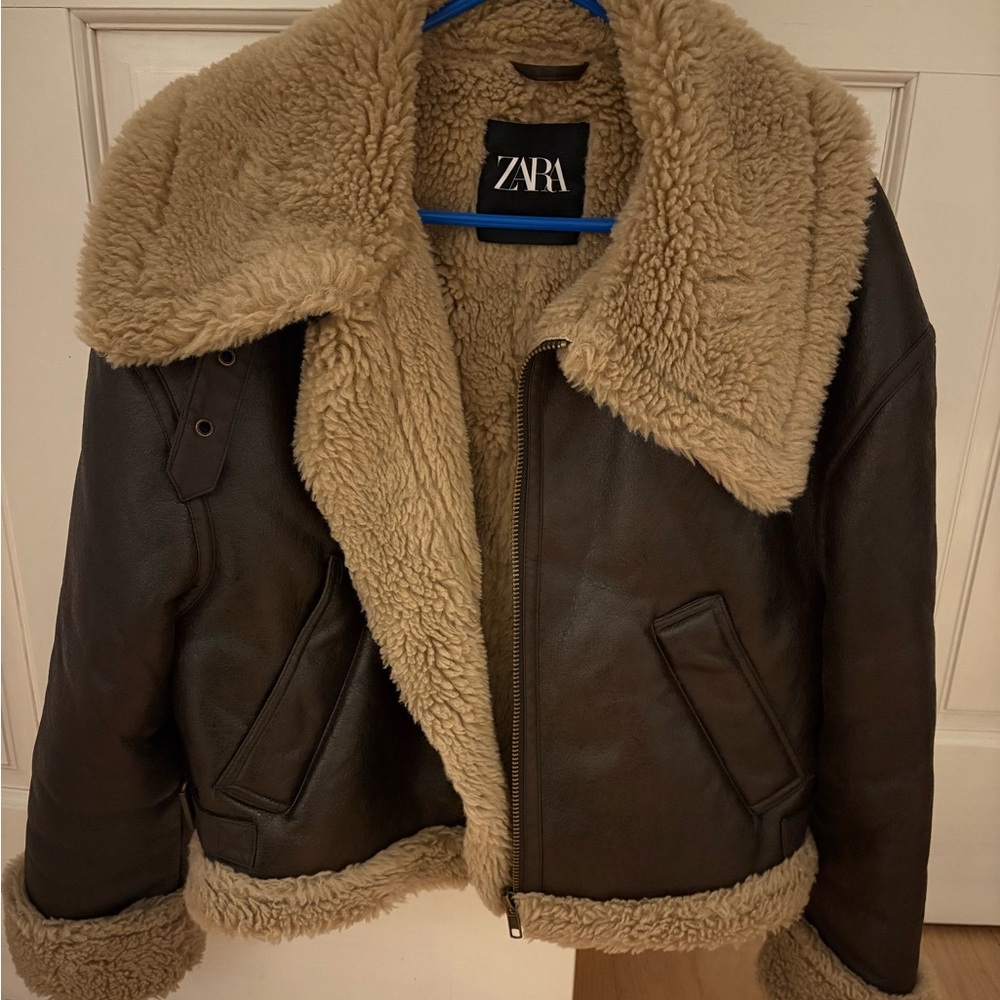 Zara Women’s Oversized Brown Short Jacket